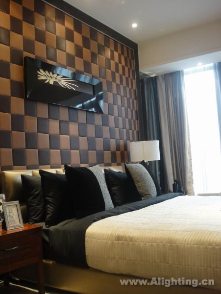 Deep tone interior decoration picture