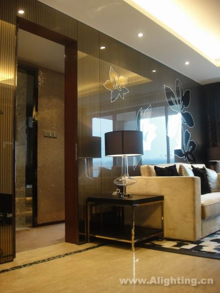Deep tone interior decoration picture