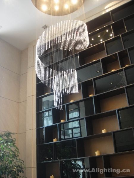 Deep tone interior decoration picture