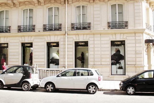 Really making a trip to Paris, the interior and windows