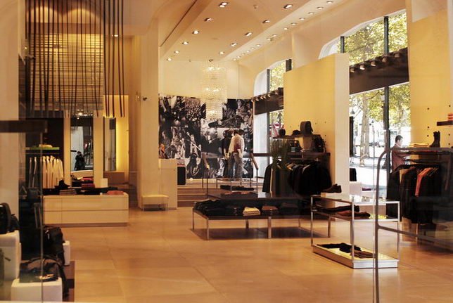 Really making a trip to Paris, the interior and windows