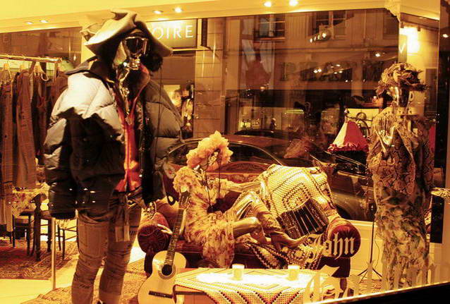 Really making a trip to Paris, the interior and windows