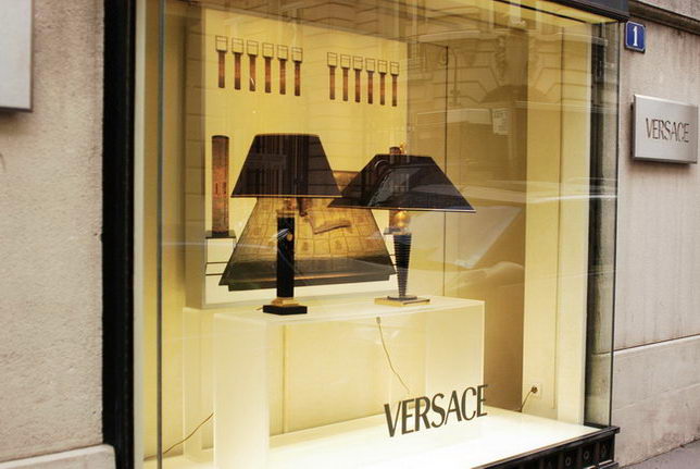 Really making a trip to Paris, the interior and windows