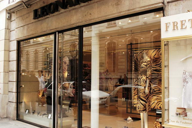 Really making a trip to Paris, the interior and windows