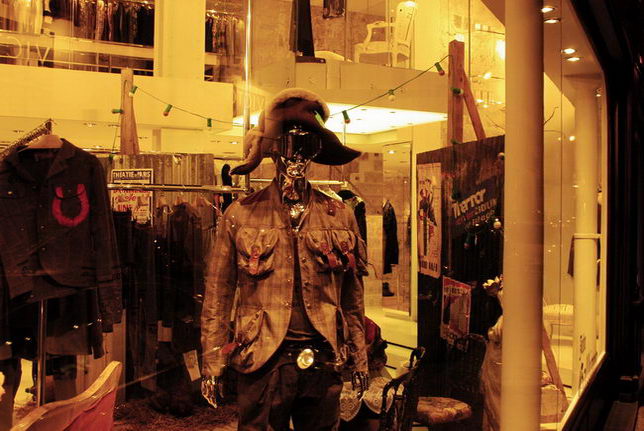 Really making a trip to Paris, the interior and windows