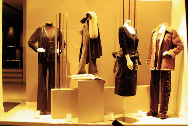 Really making a trip to Paris, the interior and windows