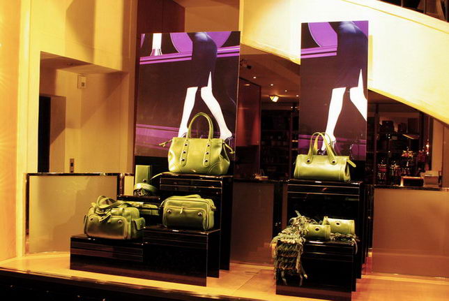 Really making a trip to Paris shop window displays and settings