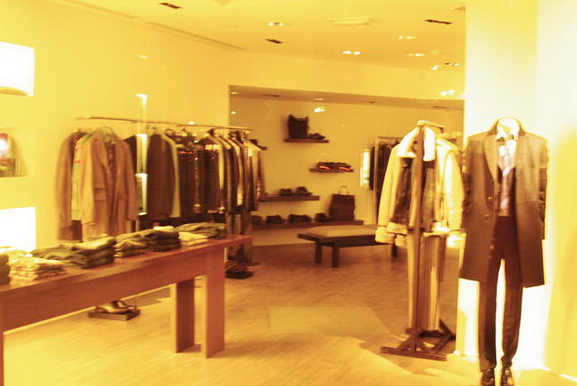 Really making a trip to Paris shop window displays and settings