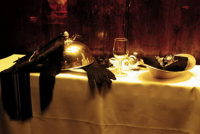 Really making a trip to Paris shop window displays and settings