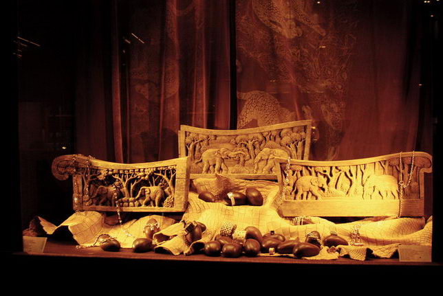 Large stores of Paris and the window display