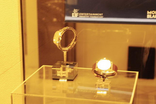 Large stores of Paris and the window display