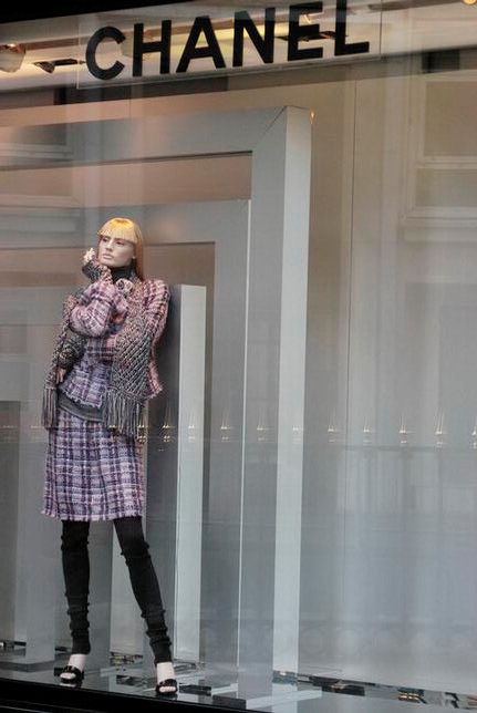 Paris Fashion clothing store Street shooting