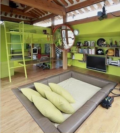 Warm and stylish embedded bed design