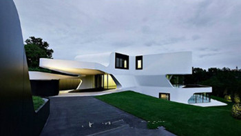 The unique shape of the villa design