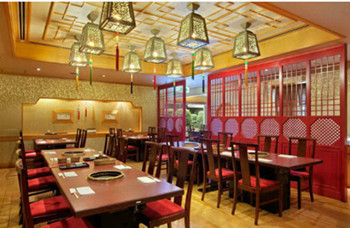 Luxurious and comfortable hotel lobby design