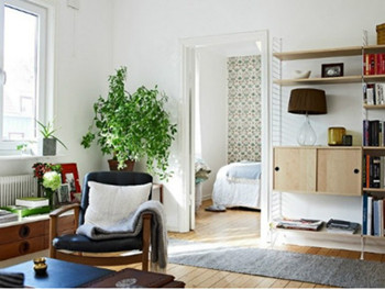 White simple and comfortable home design
