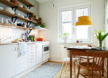 White simple and comfortable home design
