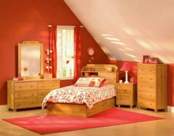 Comfortable and practical bedroom design-2
