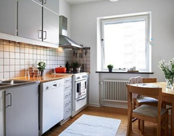 Simple white small space interior design