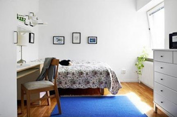 Simple white small space interior design