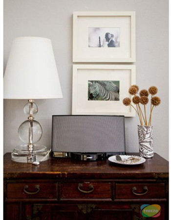The white comfortable home interior design
