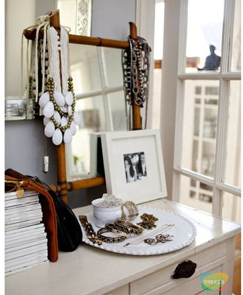 The white comfortable home interior design