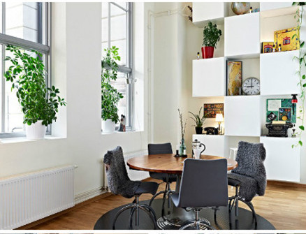 White and clear comfortable home design