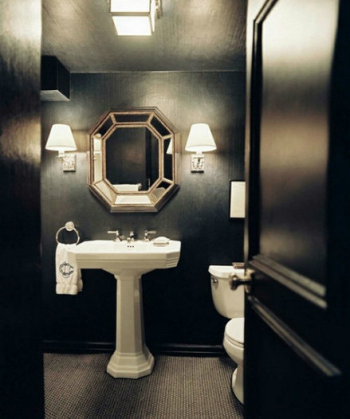 Black-and-white bathroom interior design