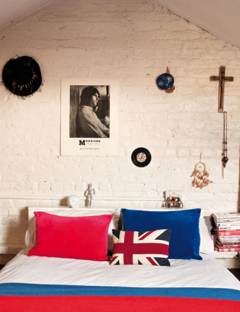 Creative personality bedroom design