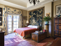 Classical style bedroom