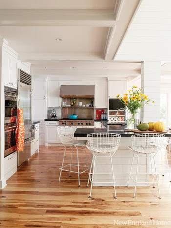 Pure white simple home furnishing