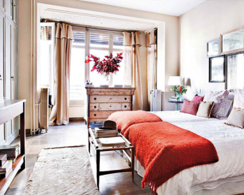 The exhilarating's bedroom
