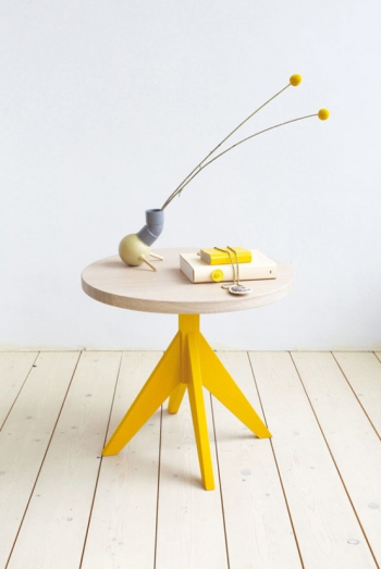 The honest wood furniture MUN series of Dutch design brand Slowwood
