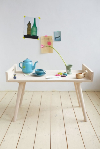 The honest wood furniture MUN series of Dutch design brand Slowwood