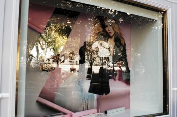 Paris street fashion showcase