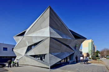 Polygon modeling cultural center